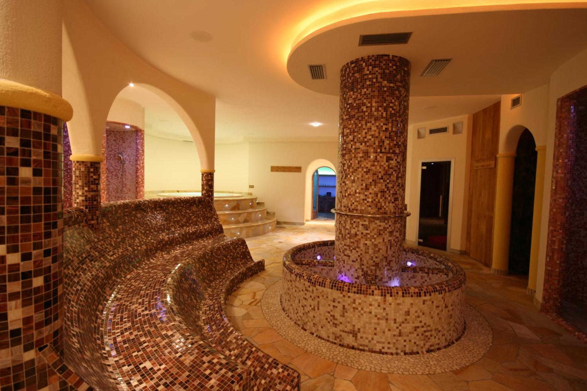 Hotel Meeting ليفينو المظهر الخارجي الصورة